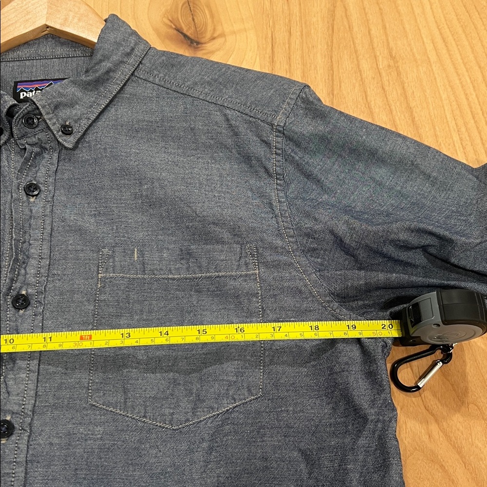 Patagonia Men's Chambray Button Down Shirt - Picture 4 of 5